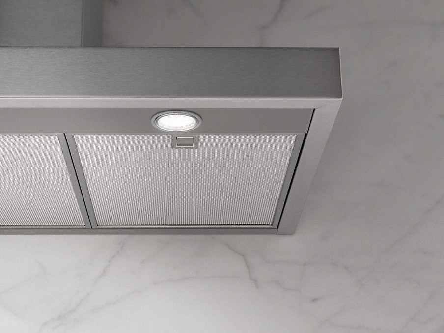 Miele Edelstahl Metallfilter Metallfilter aus Edelstahl an einer silbernen Miele Dunstabzugshaube mit LED Licht
