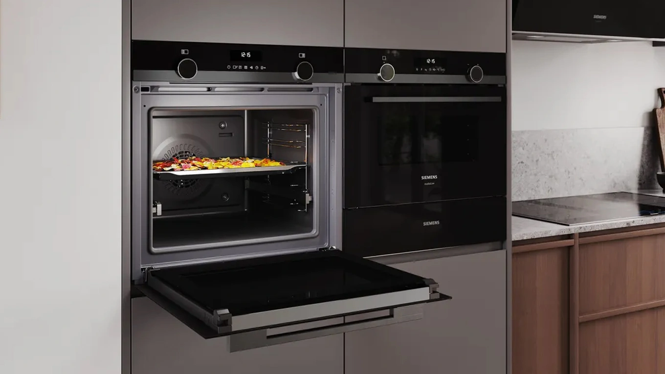 Siemens iQ500 Backofen Speisen auf einem Blech in einem Siemens iQ500 Backofen