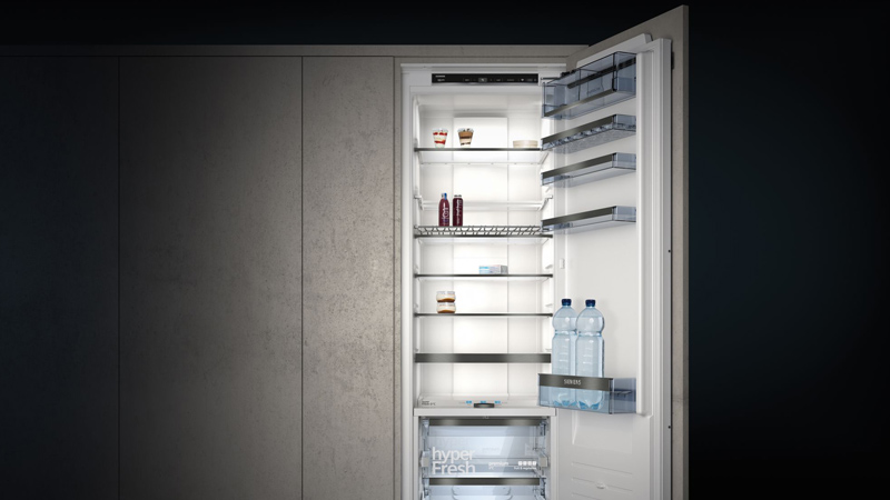 Siemens studioLine Kühlschrank wenig befüllter siemens studioline einbau kühlschrank mit gefrierfach unten