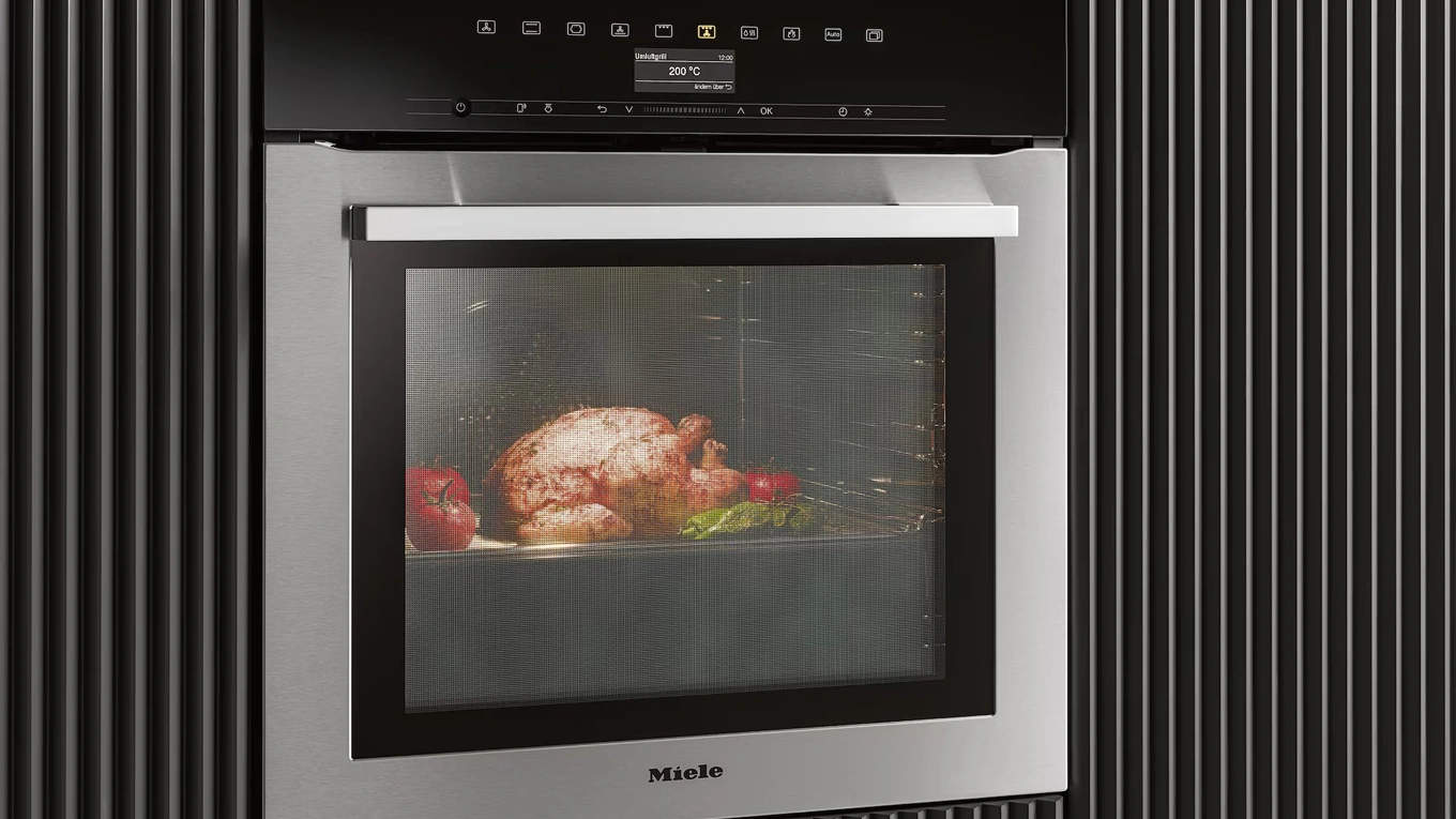 Geflügel im Miele H-7364-BP Dampfbackofen