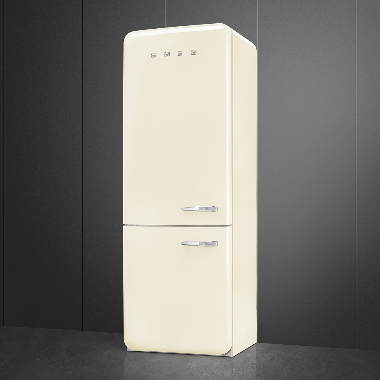 Smeg FAB38LCR5 Stand-Kühl-Gefrierkombination Creme