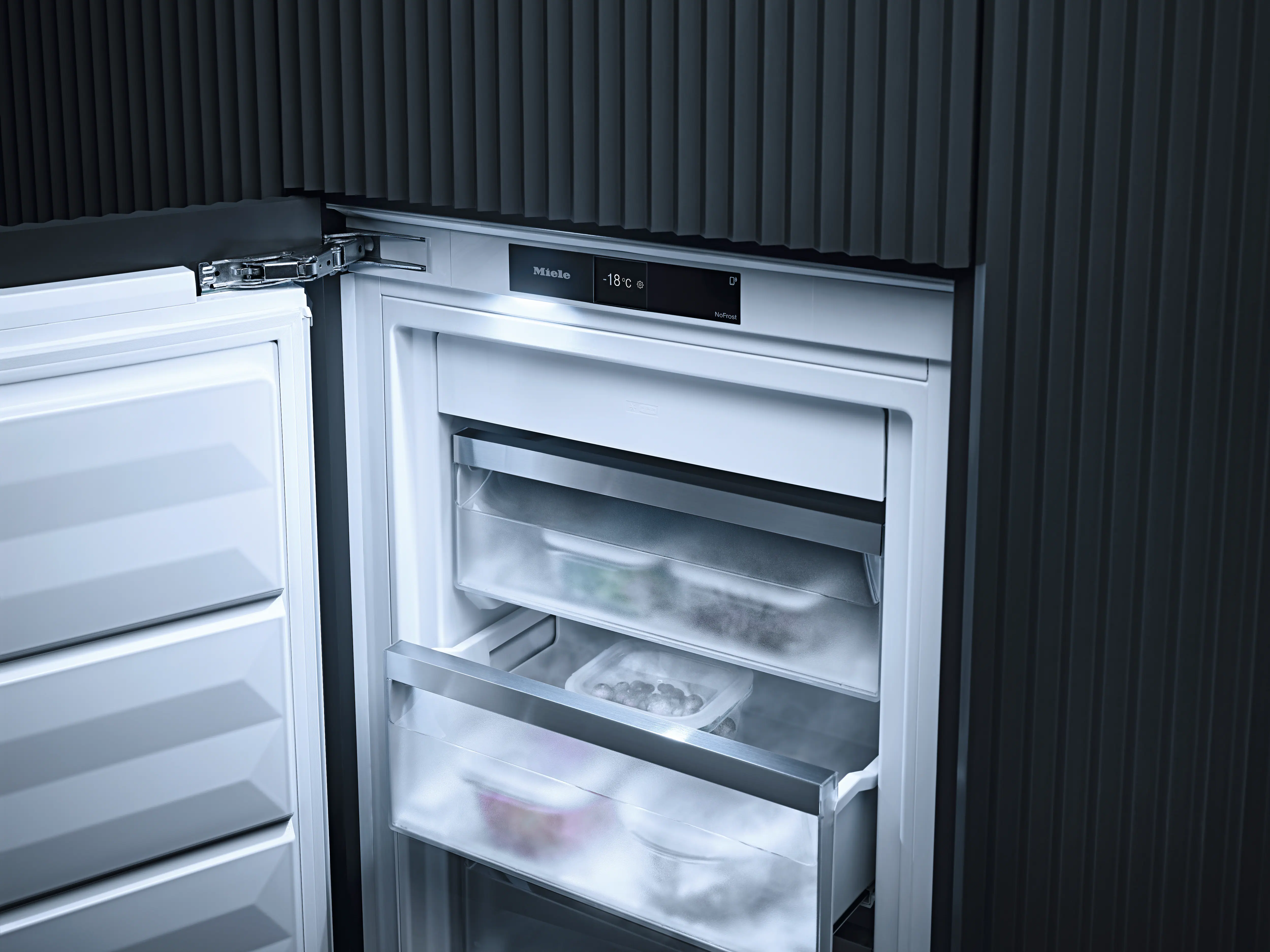 Miele FNS 7774 D Einbau-Gefrierschrank