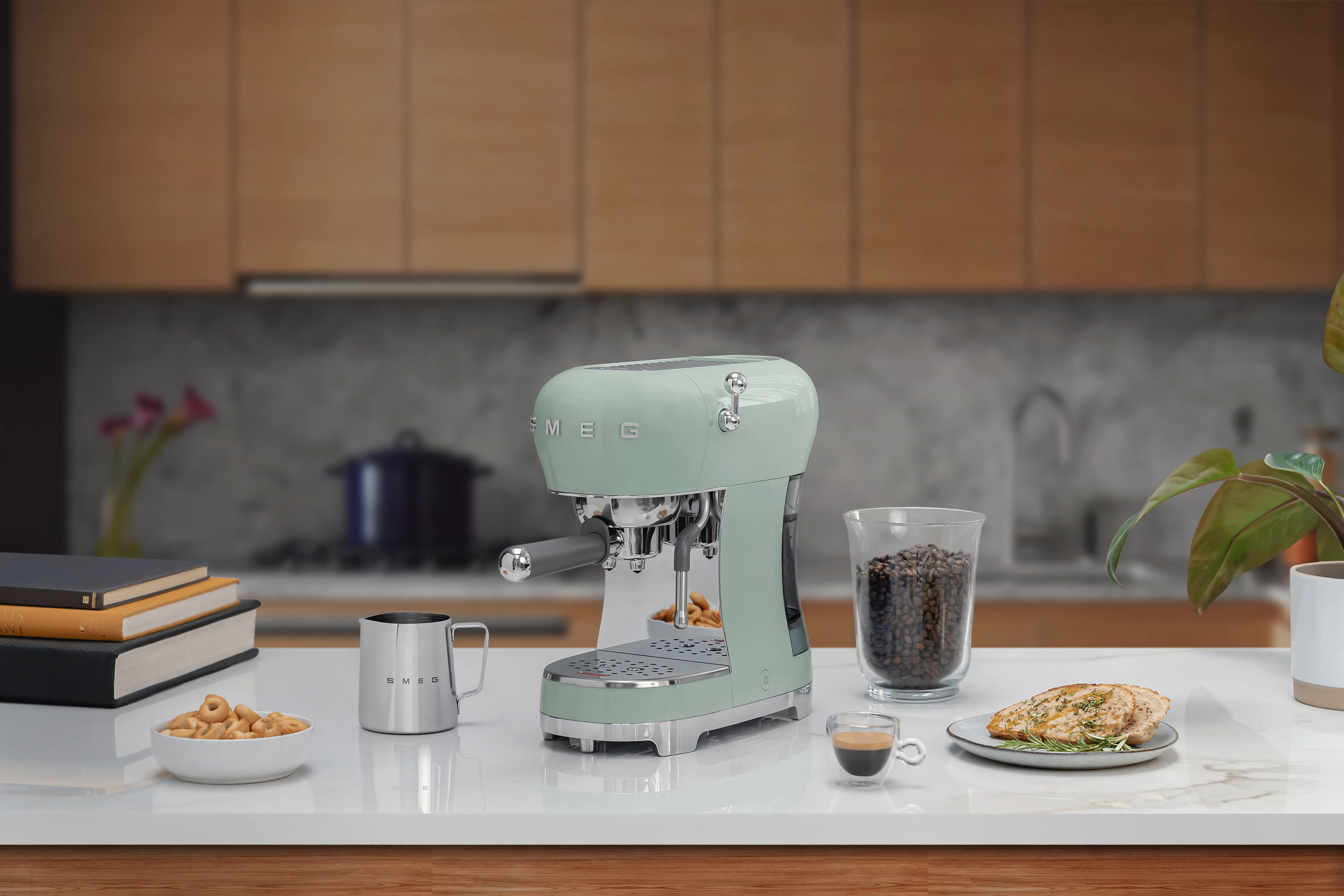 Smeg ECF02PGEU Espresso-Kaffeemaschine Pastellgrün Smeg ECF02PGEU Espresso-Kaffeemaschine Pastellgrün
