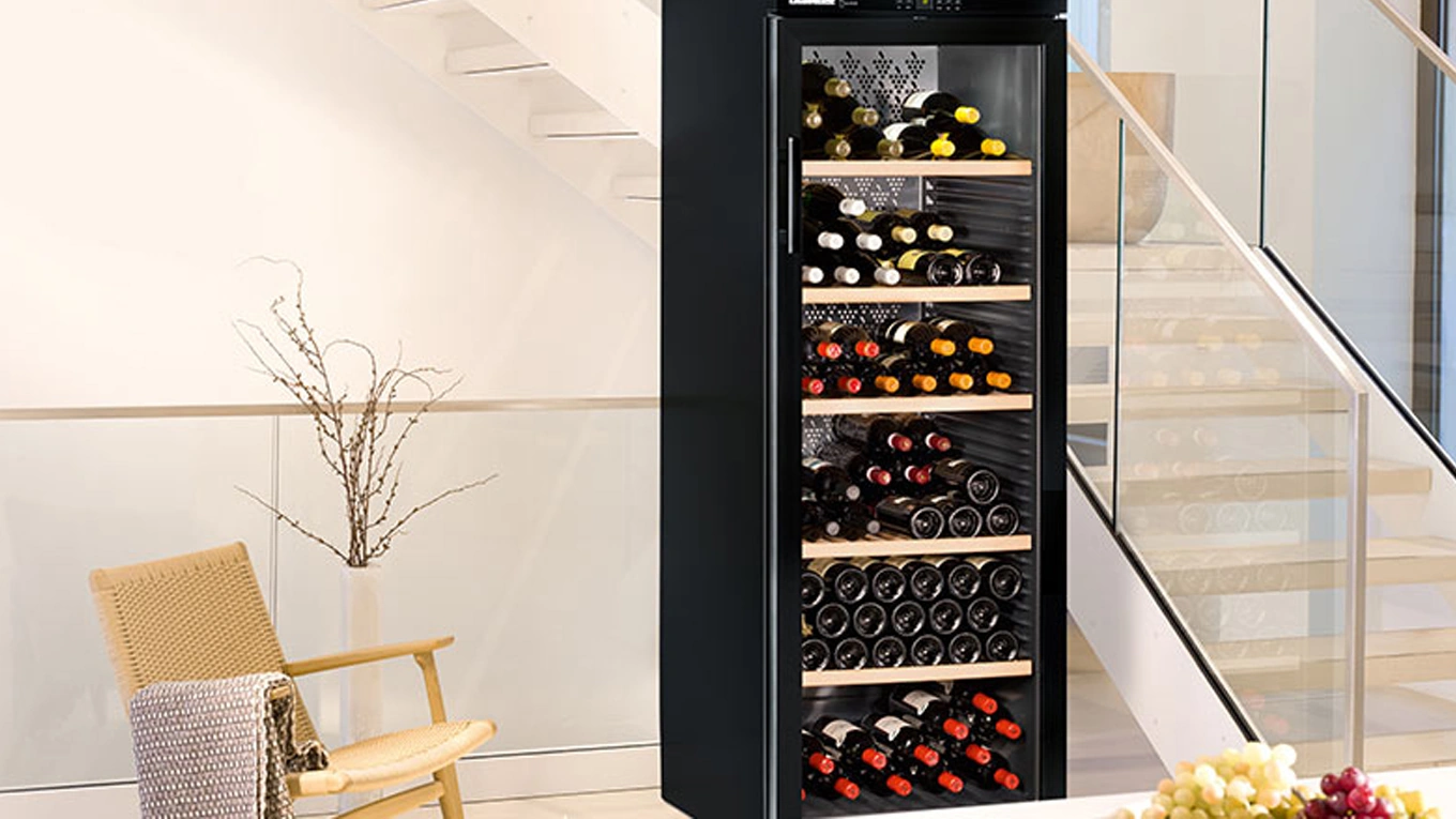 Liebherr Weinschrank voller liebherr weinschrank und weintemperierschrank in schwarz