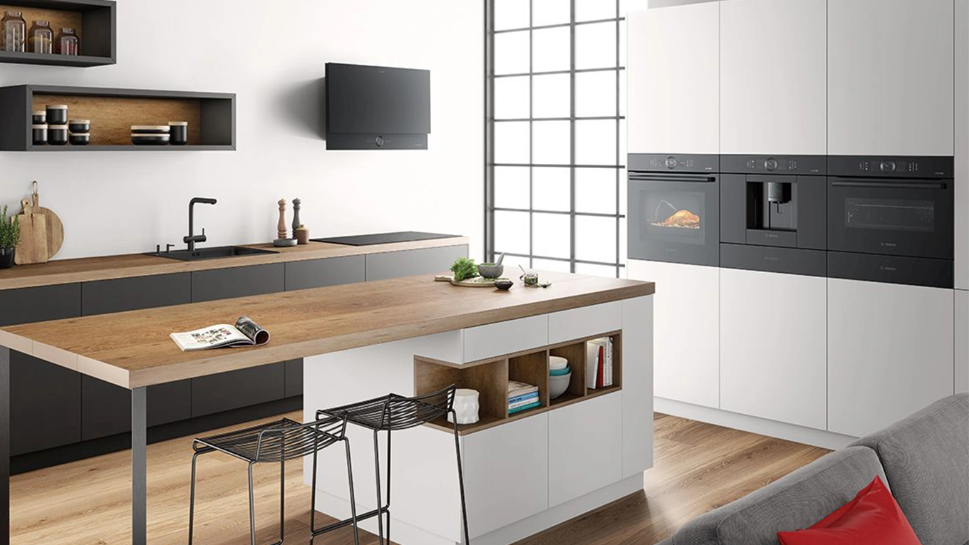 bosch accent line carbon black geräte in einer modernen Küche