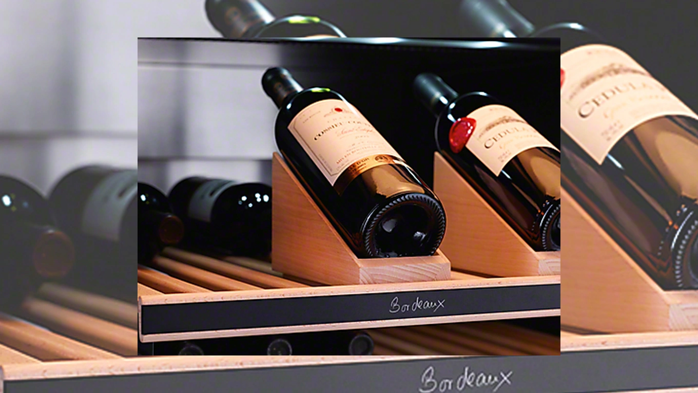 miele flaschenpräsenter für den weinschrank weinflaschen auf dem miele flaschenpräsenter für den weinschrank