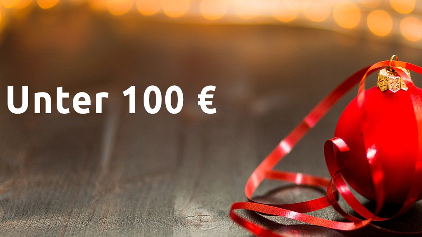 Geschenke unter 100 € geschenkideen unter 100 euro mit roter weihnachtskugel