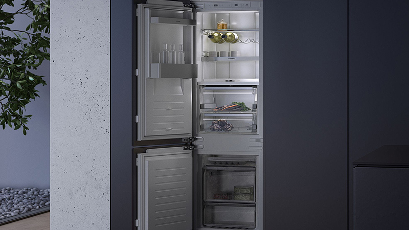 Gaggenau Serie 200 Kühlschränke halbvolle Gaggenau Serie 200 Kuehl-Gefrierkombination mit geoeffneten tueren