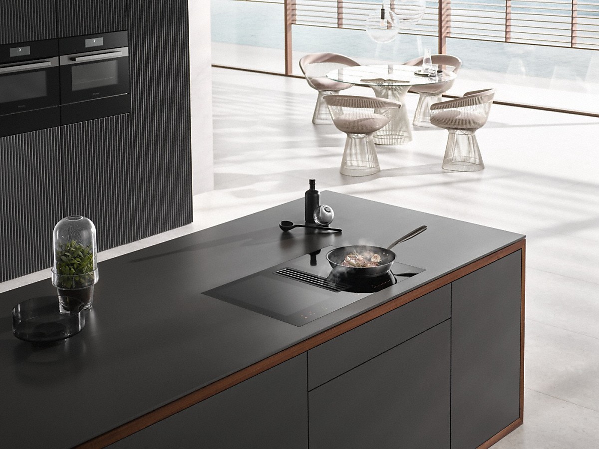 [Zweite Wahl] Miele KMDA 7634 FL Induktionskochfeld mit integriertem Wrasenabzug Schwarz 