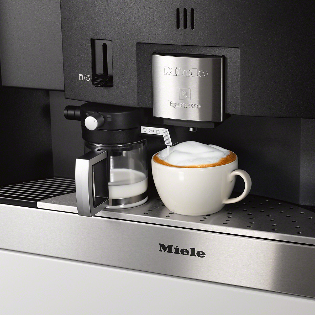 Miele CVC Cappuccinatore 